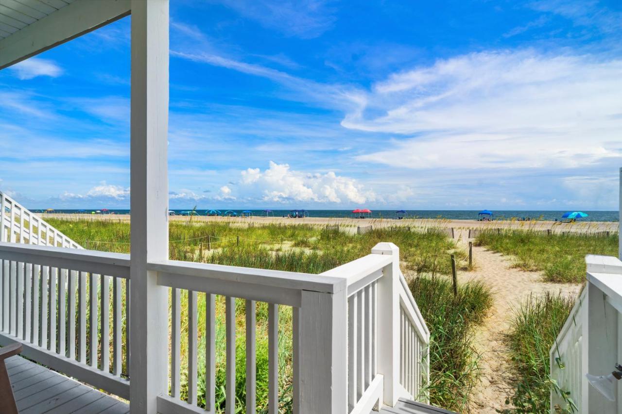 Villa Ocean Daze - Sleeps 22, Direct Oceanfront, Renovated May 2022 à Holden Beach Extérieur photo