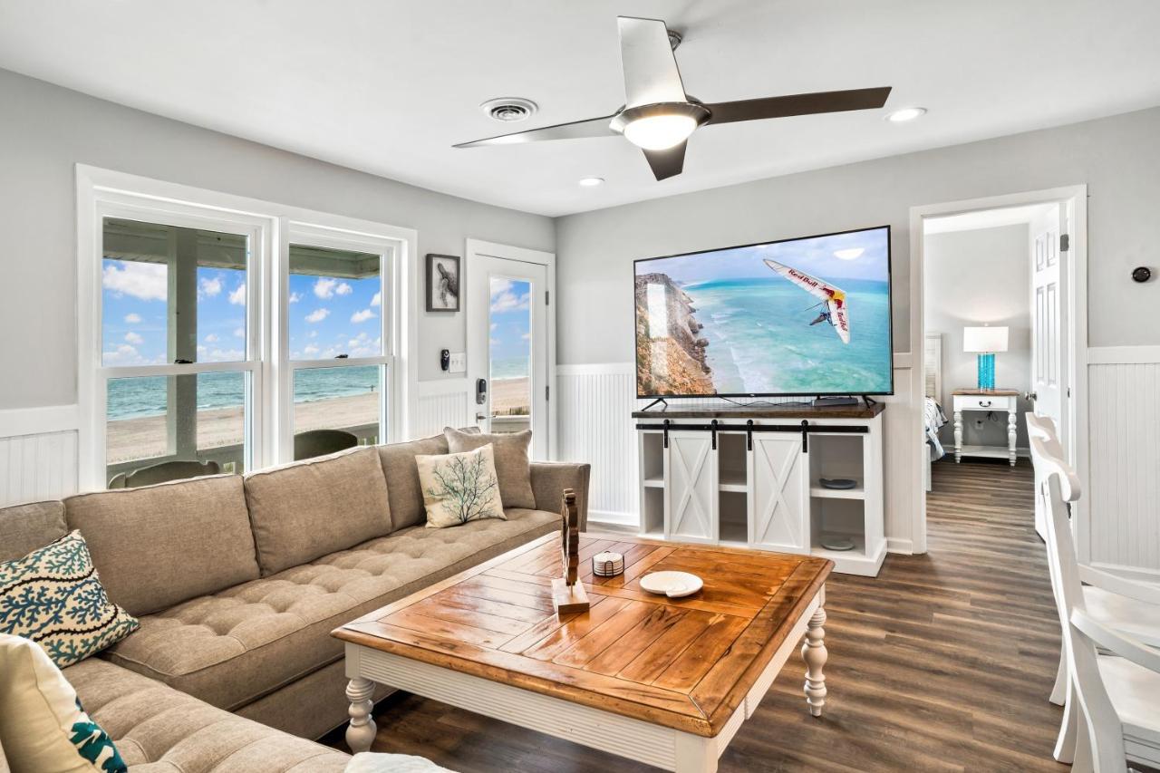 Villa Ocean Daze - Sleeps 22, Direct Oceanfront, Renovated May 2022 à Holden Beach Extérieur photo