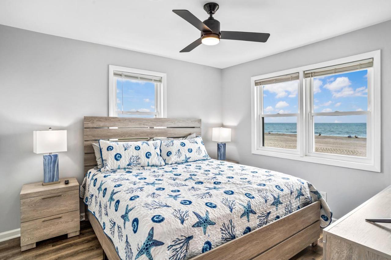 Villa Ocean Daze - Sleeps 22, Direct Oceanfront, Renovated May 2022 à Holden Beach Extérieur photo